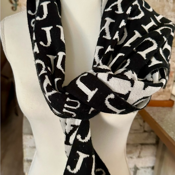 Juicy Couture reversible scarf black & white - Picture 4 of 5